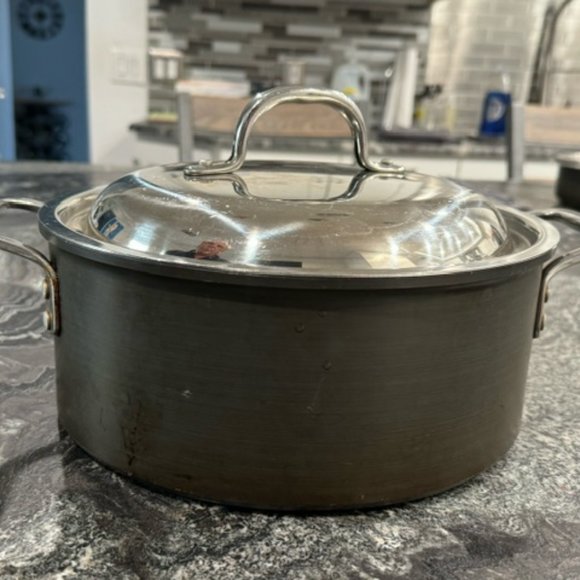 16 Piece Calphalon Non-Stick Hard Anodized Cookware Set - Picture 6 of 14